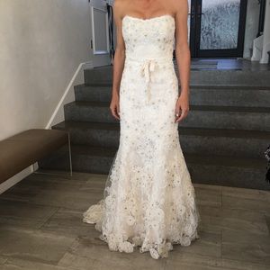 Monique Lhuillier Authentic wedding dress